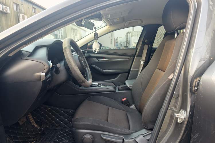 Used Mazda Mazda 3 Axela 2021 1.5L Automatic ZhiMei Edition
