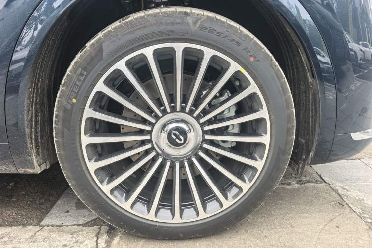 Used Hima AITO M8 2025 Extended-Range Max+ Version 53.4 kWh 6-Seater Edition