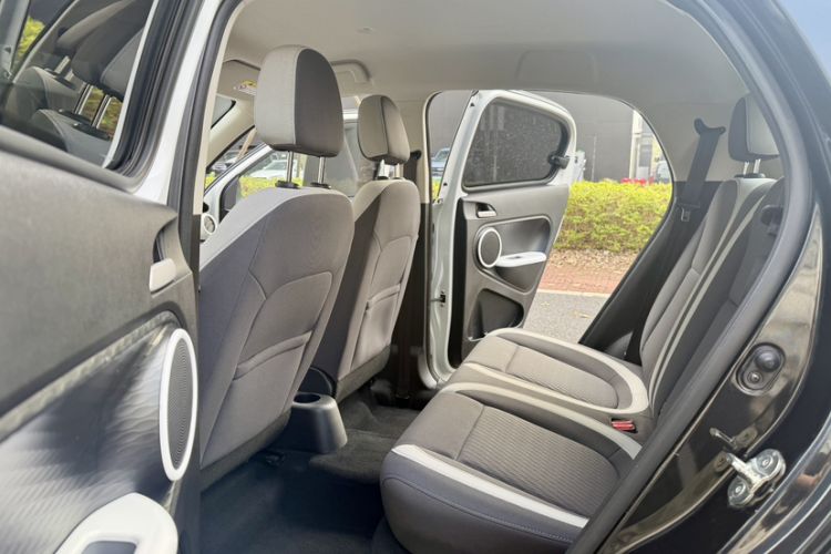 Used ORA Black Cat 2021 301 km Basic Version
