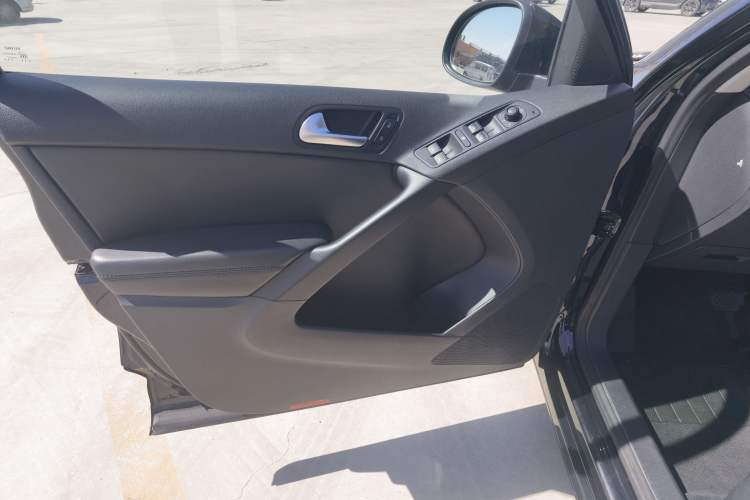 Used Volkswagen Tiguan 2015 1.8TSI Automatic Two-Wheel Drive Trend Edition