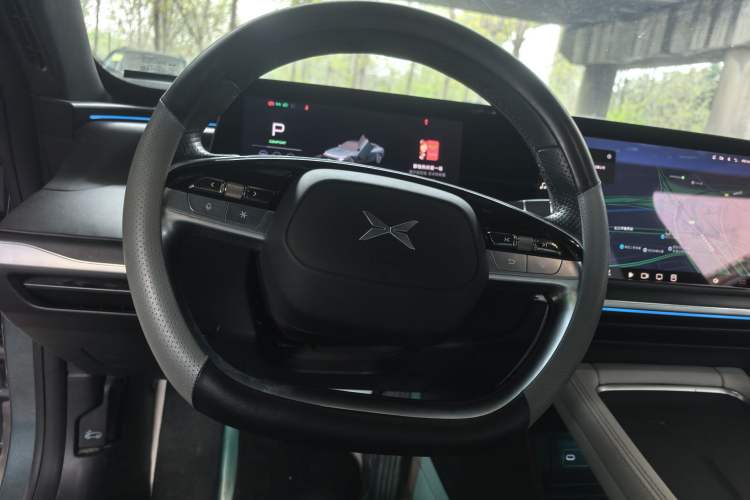 Used XPeng P7 2023 P7i 610 Pengyi Performance Edition Steering Wheel