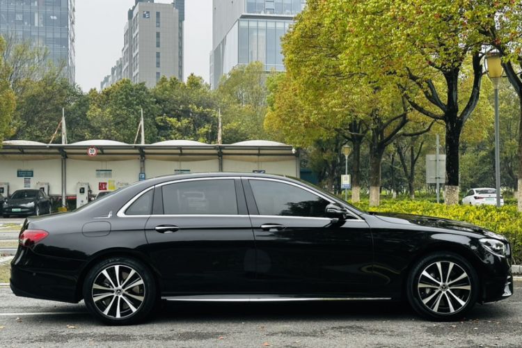 Used Mercedes-Benz E-Class New Energy 2022 Facelift E 350 e L Plug-in Hybrid Sedan Exterior 9