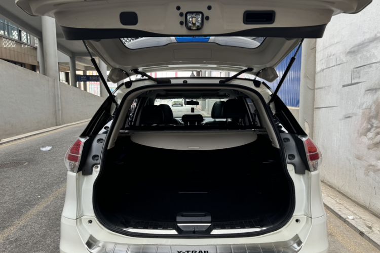 Used Nissan X-Trail 2015 2.0L CVT Comfort MAX Edition 2WD
