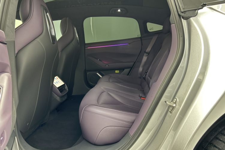 Used XPeng P7 2025 Model—750 All-Wheel-Drive High-Performance Ultra Interior 3