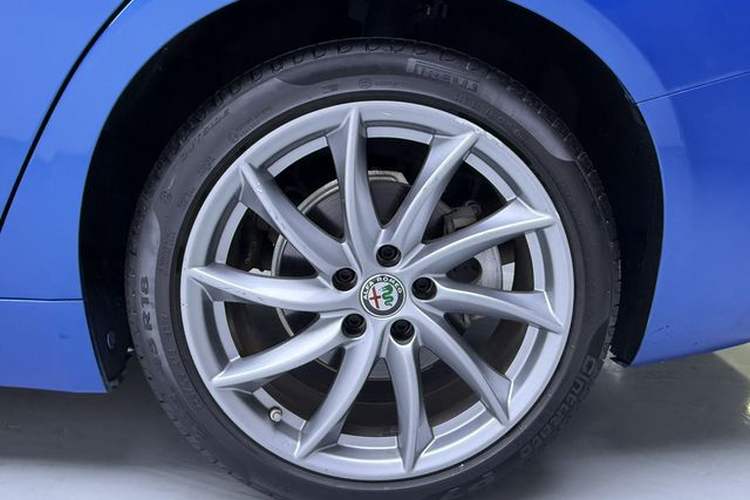 Used Alfa Romeo Giulia 2017 2.0T 200HP Luxury Edition