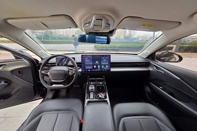 Used Wuling Xingguang 2024 Co-Creation Edition 510 Advanced Model
