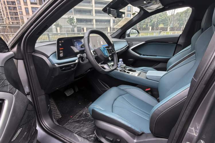 Used MG 7 2025 2.0T 405 AT Luxury Edition