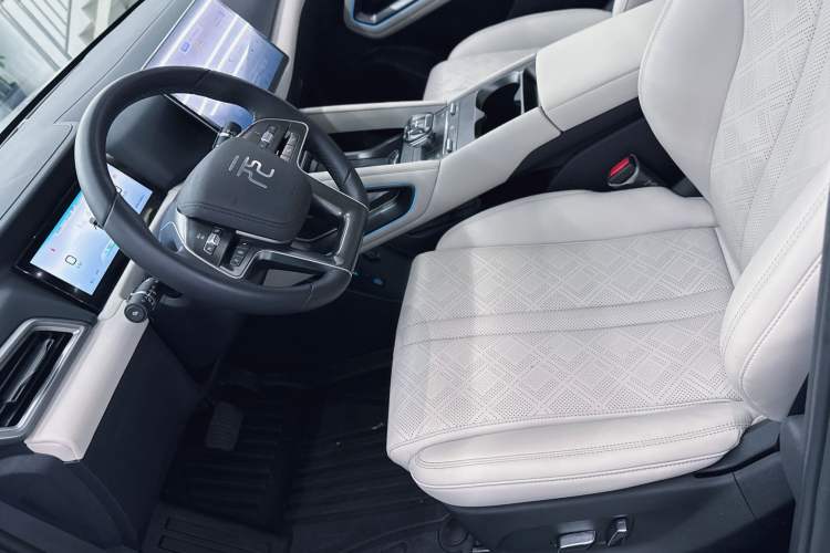 Used BYD Yuan UP 2024 401KM Beyond Edition Interior 5