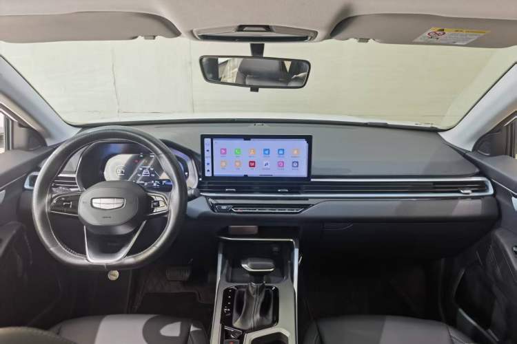 Used Geely Auto Emgrand 2025 4th Generation 1.5L CVT Luxury Version Interior 4