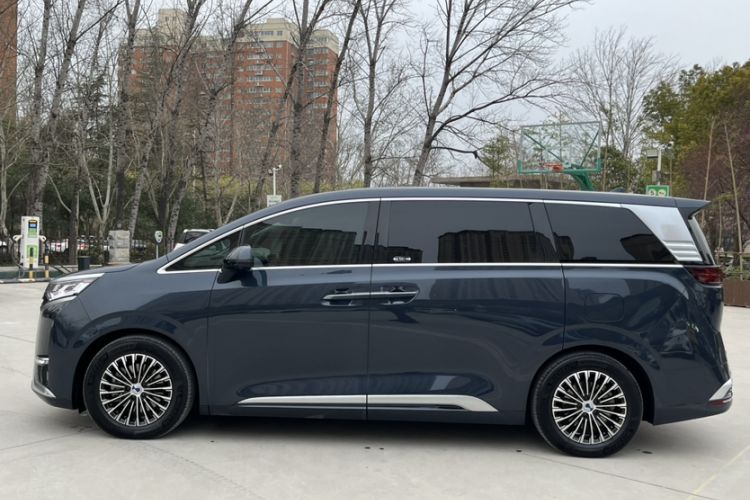 Used Denza D9 2022 DM-i 970 Four-Wheel Drive Prestige Model