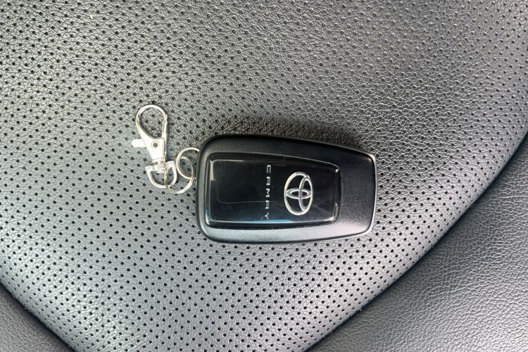 Used Toyota Camry 2023 2.0G Luxury Edition Interior 1