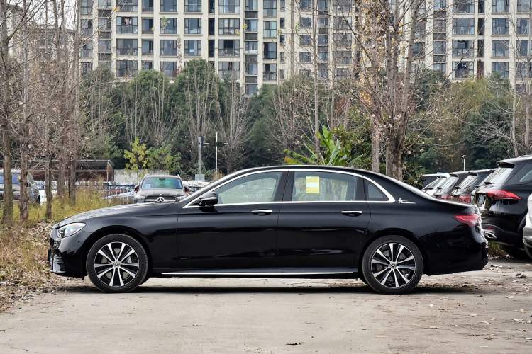 Used Mercedes-Benz E-Class New Energy 2022 Restyled E 350 e L Plug-in Hybrid Sports Sedan Exterior 4