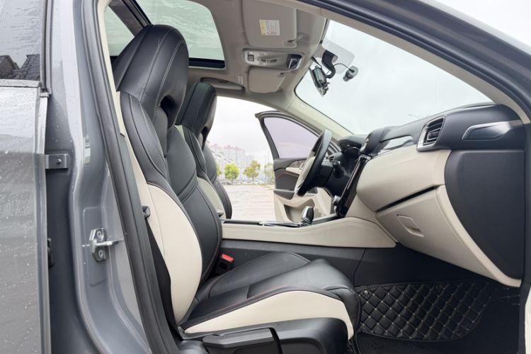 Used Lynk & Co 02 2020 1.5T DCT Two-Wheel Drive Zhaobao Version
