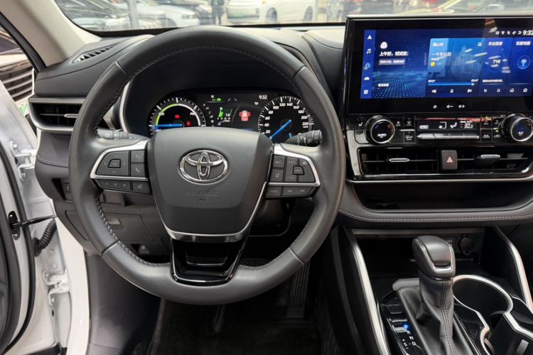 Used Toyota Highlander 2023 2.5L Smart Electric Hybrid Dual-Engine Four-Wheel Drive Prestige Version – 7 Seats
