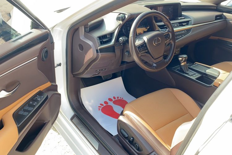 Used Lexus ES 2018 200 Excellence Edition China V Standard Interior 3