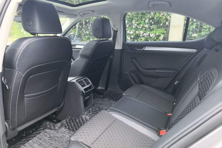 Used Skoda Superb 2018 TSI330 DSG Comfort Edition China VI Standard