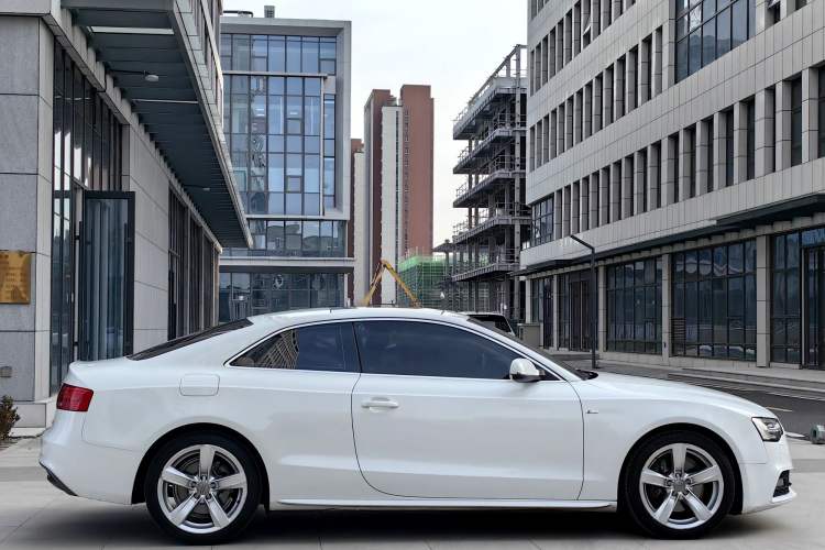 Used Audi A5 2016 Facelift Coupe 45 TFSI Comfort Version
