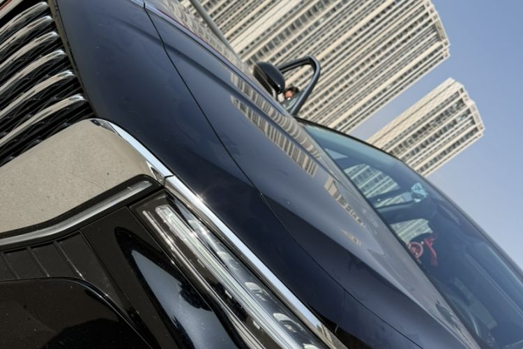 Used Hongqi H5 2025 2.0T Automatic Flag Edition – 500 000 Units Commemorative Version
