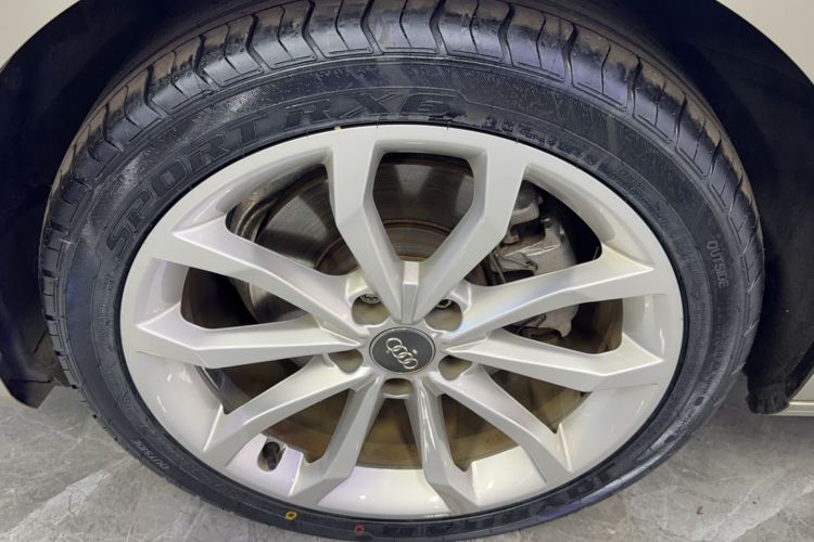 Used Audi A4L 2019 40 TFSI Fashion Edition China VI Emission Standard Exterior 4