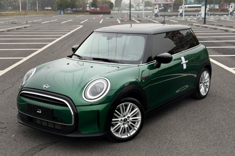 Used MINI 2022 1.5T COOPER Classic Edition