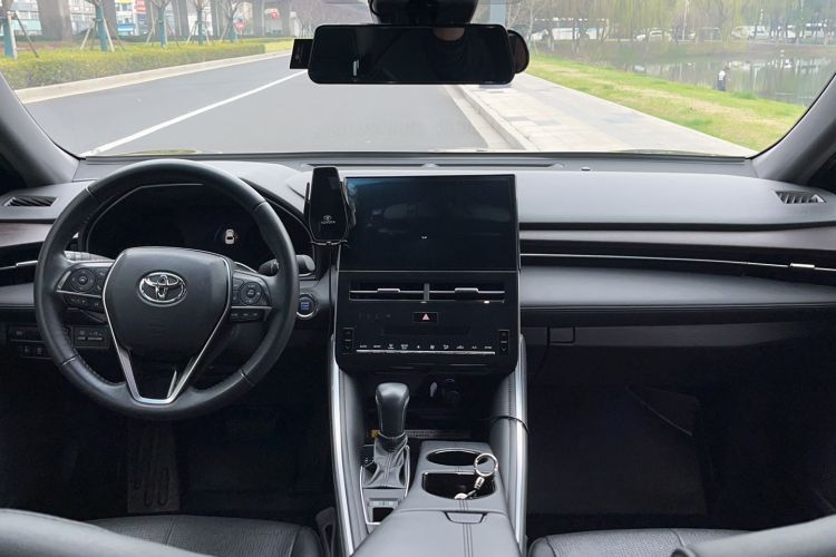 Used Toyota Avalon 2022 2.0L Luxury Edition