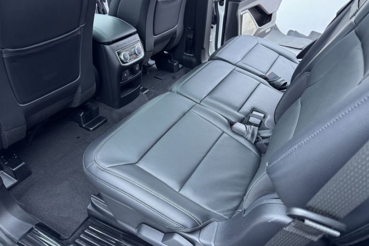 Used Ford Explorer 2020 EcoBoost 285 4x4 Titanium Edition 7-Seater