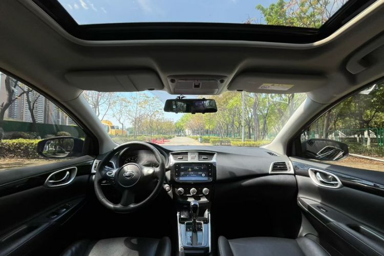 Used Nissan Sylphy 2019 1.6XV CVT Smart Connect Luxury Edition China VI Standard Interior 2