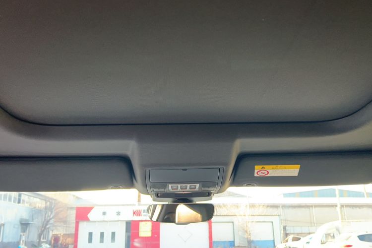 Used Land Rover Discovery 2018 2.0T SE
