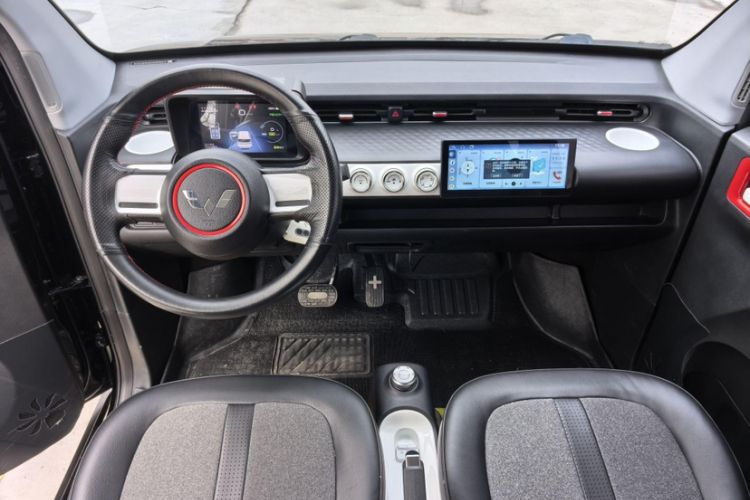 Used Wuling Hongguang MINIEV 2022 GAMEBOY 200km Gaming Edition with Lithium Iron Phosphate