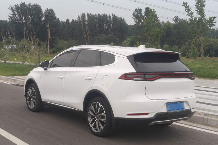 Used BYD Tang 2018 2.0T Automatic SmartConnect Prestige 7-Seater China V Standard