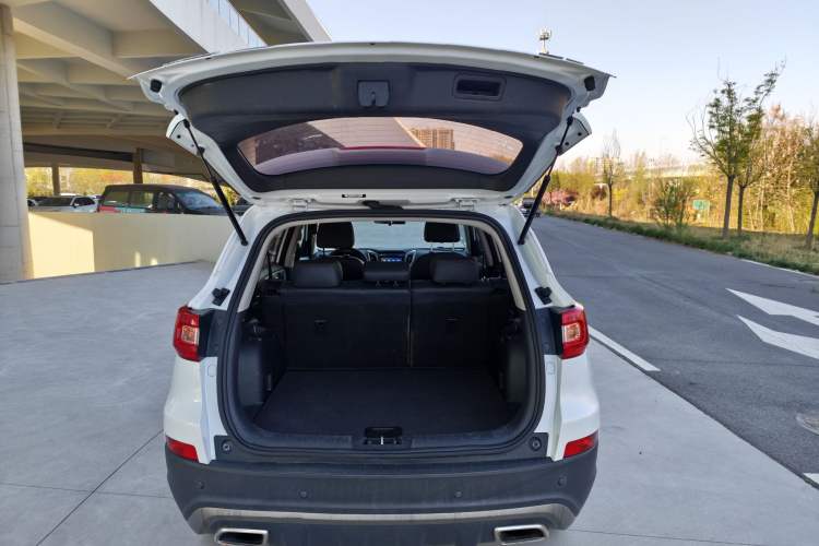 Used CHANGAN CS75 2017 Shangkui Edition 1.5T Automatic Fengxiang Model
