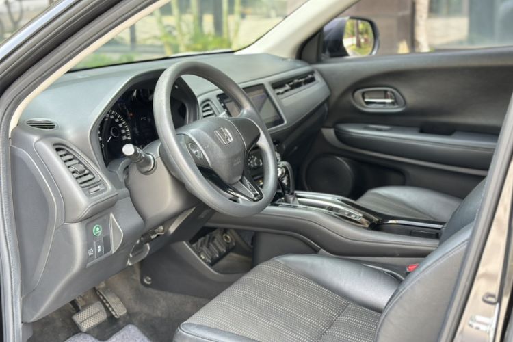 Used Honda Vezel 2015 1.8L CVT 2WD Elite Model
