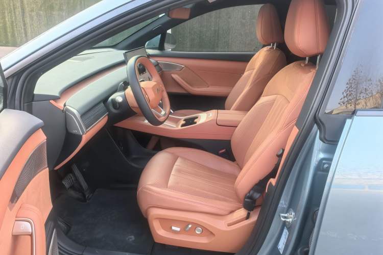 Used ONVO L60 2024 60 kWh Rear-Drive Version
