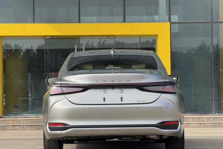 Used Lexus ES 2025 200 Premium Edition
