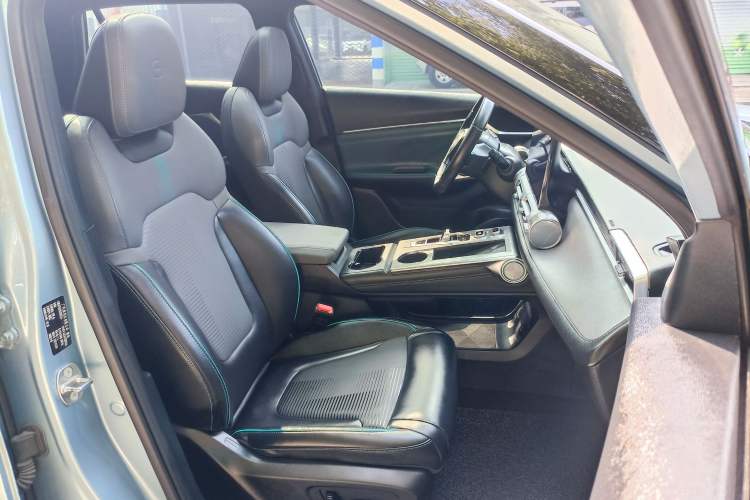 Used GAC Trumpchi EMKOO 2022 2.0 ATK TwinStar Pro Edition Right Front Seat