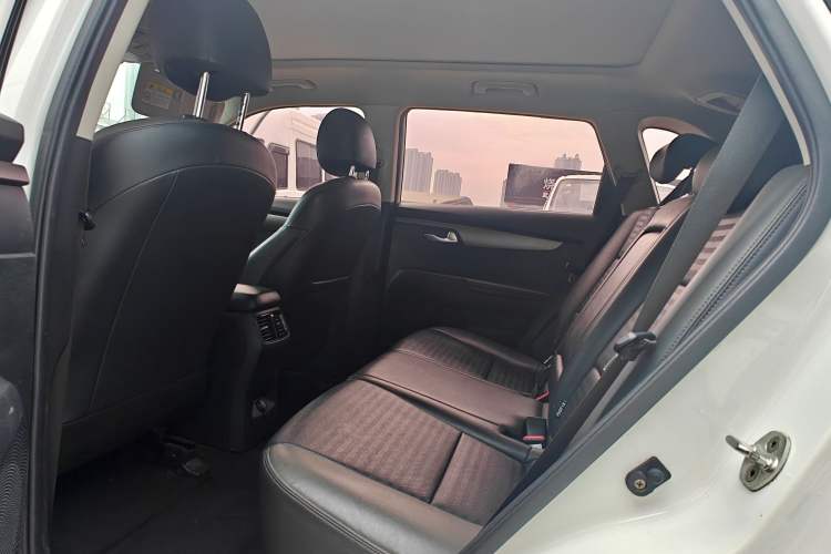 Used Kia Sportage R 2019 2.0L Automatic Smart Luxury Edition Interior 2