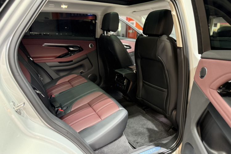 Used Land Rover Range Rover Evoque 2023 Aurora L 249 PS Luxury Edition
