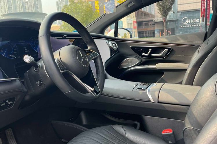 Used Mercedes-Benz EQS 2022 Updated Version 450+ Luxury Edition Interior 2