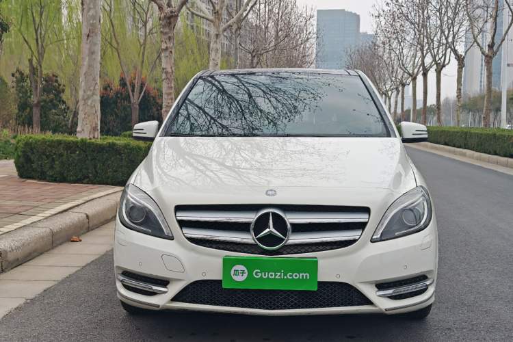 Used Mercedes-Benz B-Class 2012 B 200 Exterior 2