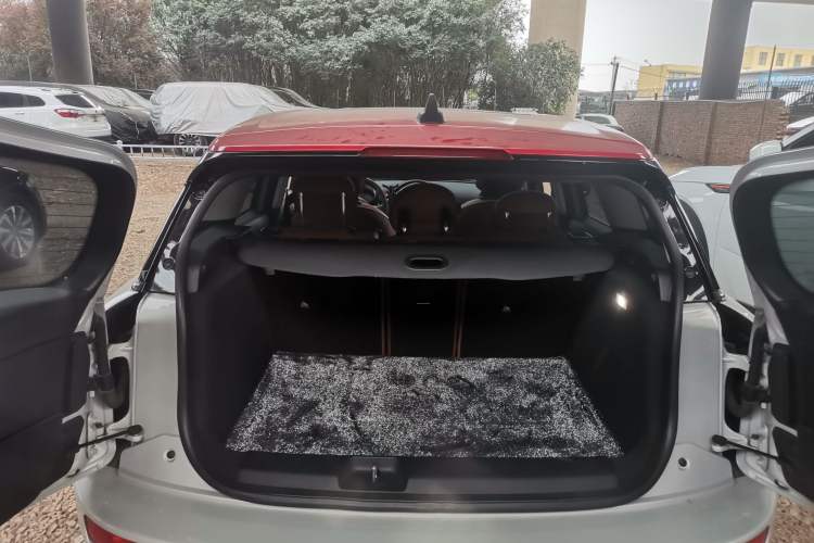 Used MINI Clubman 2022 2.0T COOPER S Trunk
