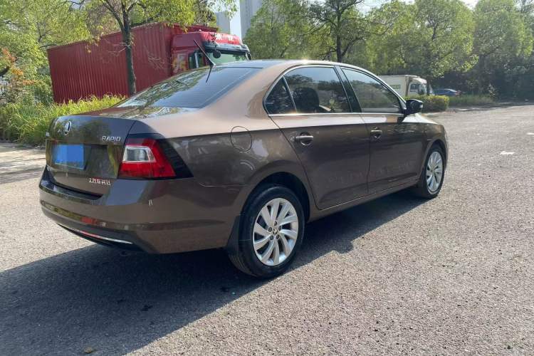 Used Skoda Rapid 2018 1.6L Automatic Comfort Edition
