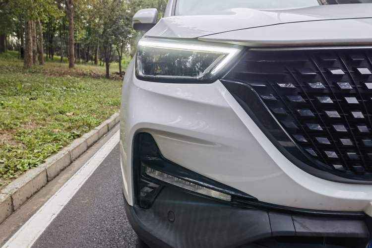 Used Oshan COS1 2020 GT 2.0T Automatic Fashionable Smart Connectivity 7-Seater