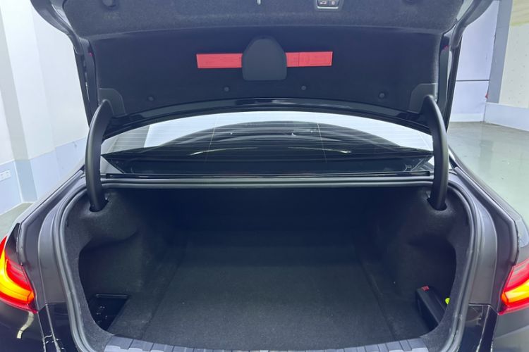 Used BMW 3 Series 2023 325Li M Sport Night Edition Package Interior 2