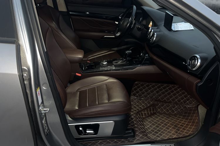 Used Wey VV7 2017 2.0T Ultra-Luxury Version
