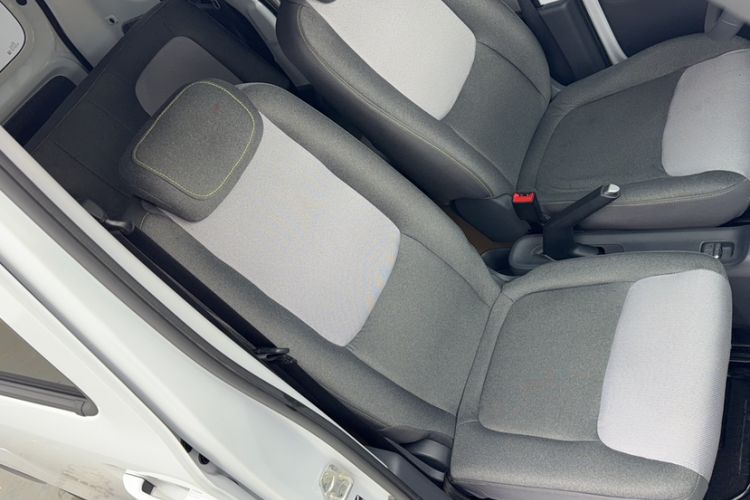 Used Wuling Zhiguang New Energy 2025 Model 305km Ambitious Edition Interior 7