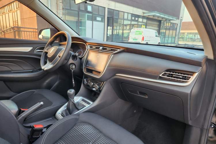 Used Roewe RX3 2020 1.6L Manual - Ultra-Fresh Entry Version
