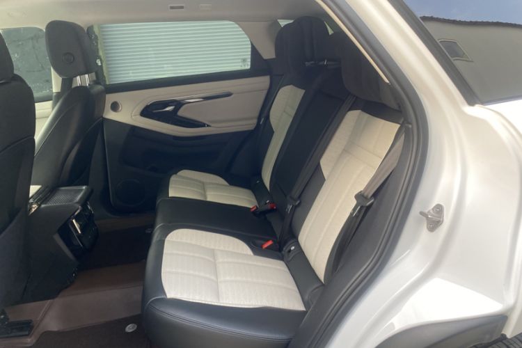 Used Land Rover Range Evoque 2022 Range Rover L 249 PS R-Dynamic HSE Luxury Edition Interior 1