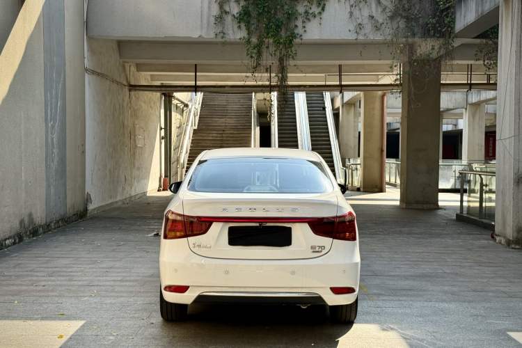 Used Dongfeng Aeolus E70 2021 Revised Version 2 500 Ultra-Comfort Edition Exterior 2