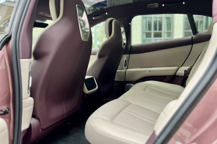 Used Xiaomi Auto YU7 2025 Ultra-Long Range Rear-Wheel Drive Version
