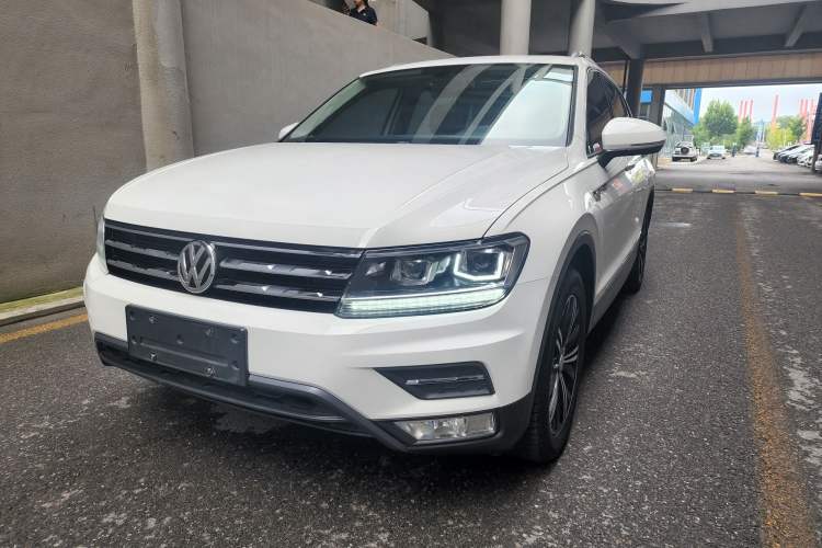 Used Volkswagen Tiguan L 2020 330TSI Automatic Two-Wheel Drive Panoramic Comfort Edition China VI Standard